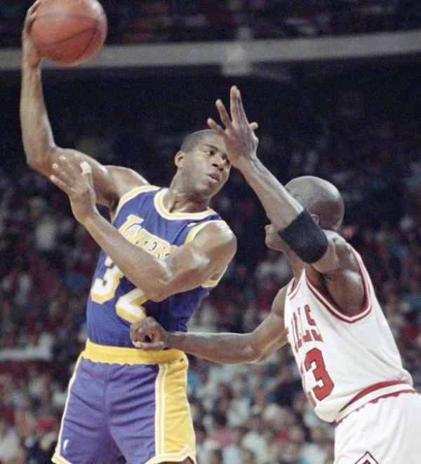 首钢在内线 首钢在内线