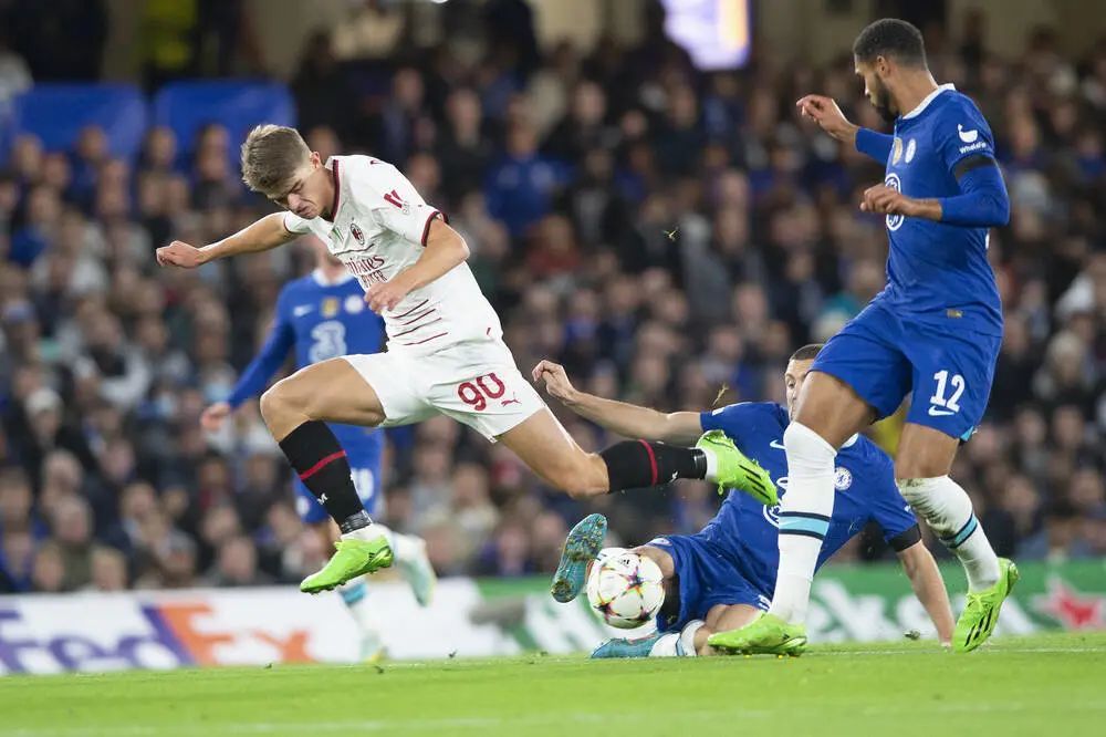 而令人意外 而令人意外