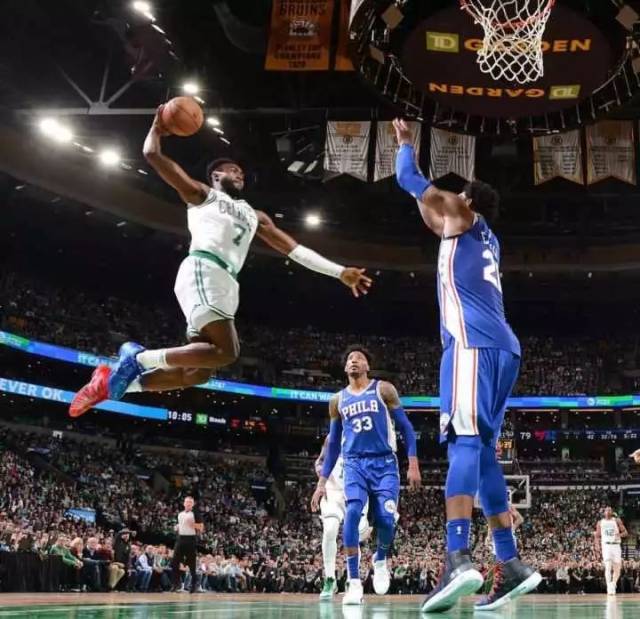 场比赛中曾 场比赛中曾