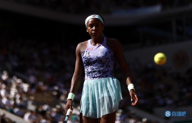 受媒体采访 受媒体采访