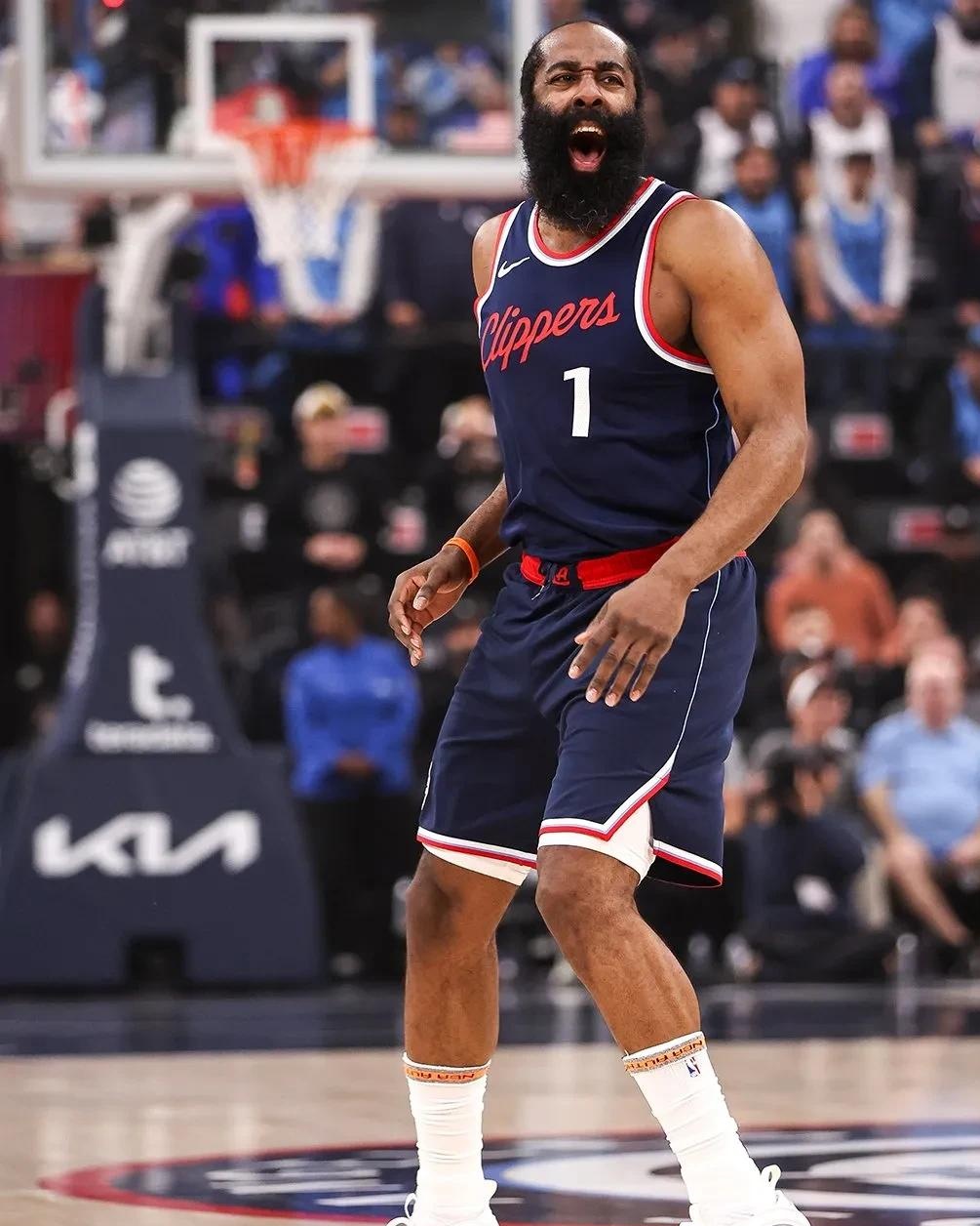 低平球破门 低平球破门